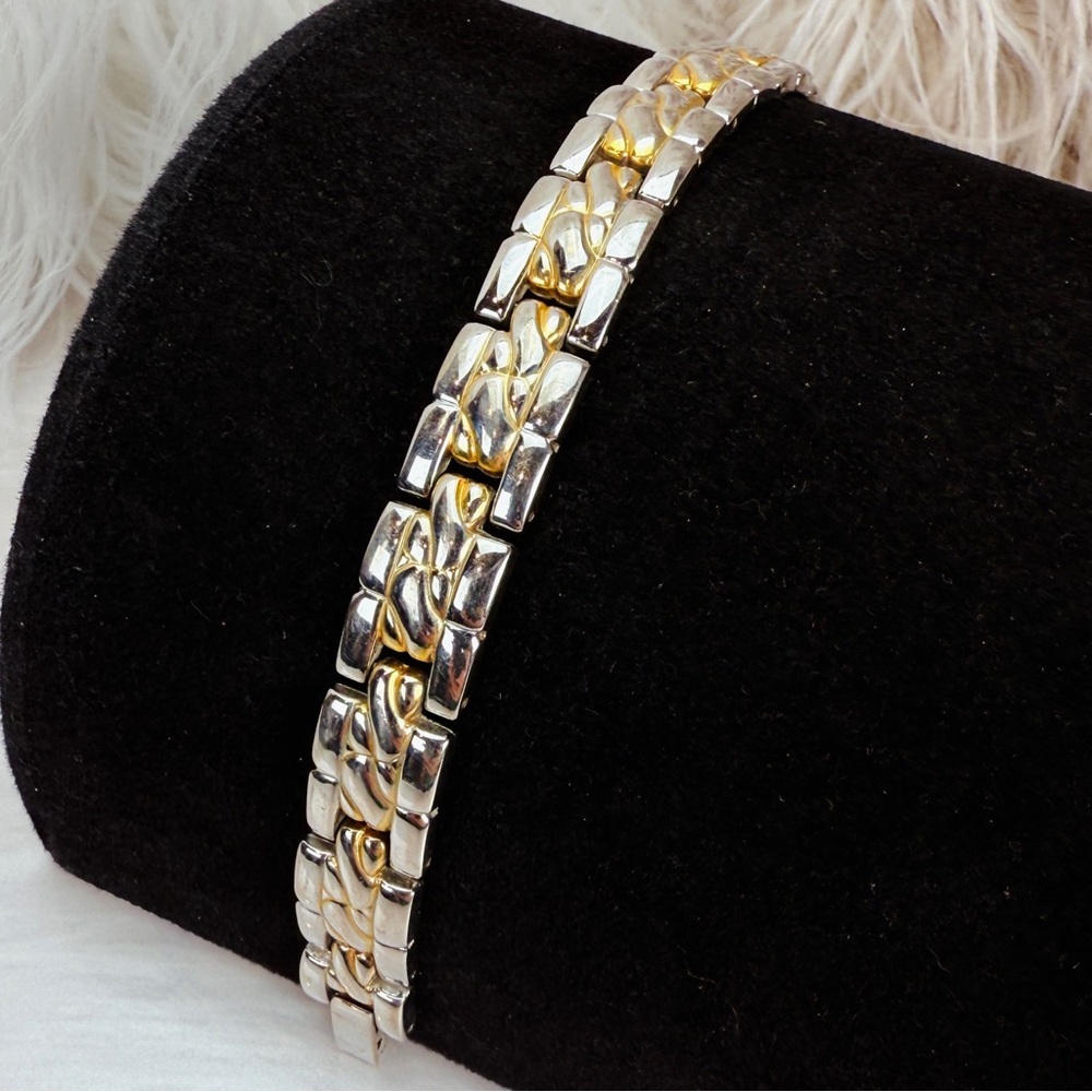 Gorgeous, vintage aged silvertone two-toned chain link bracelet